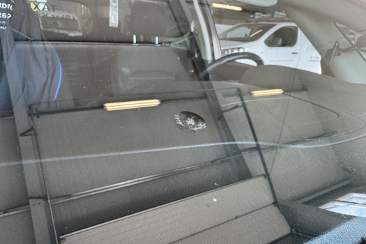 Warum bekommt man einen Steinschlag fast immer auf der Autobahn?